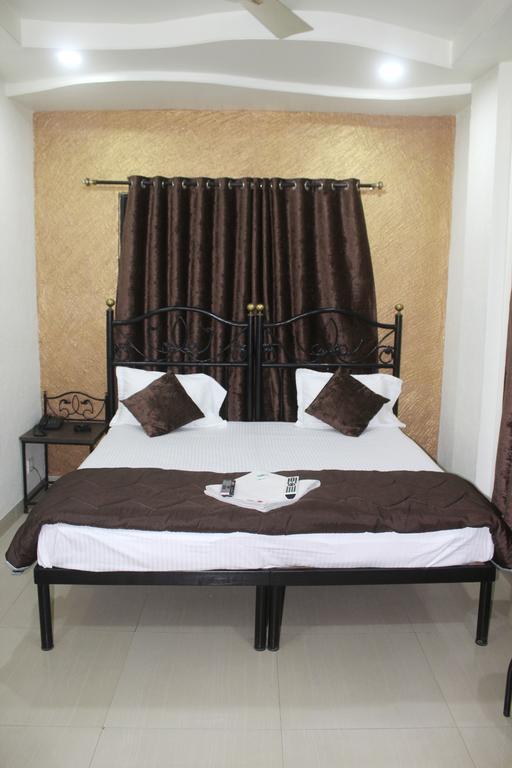 Hotel Preetam Aurangabad Pokój zdjęcie