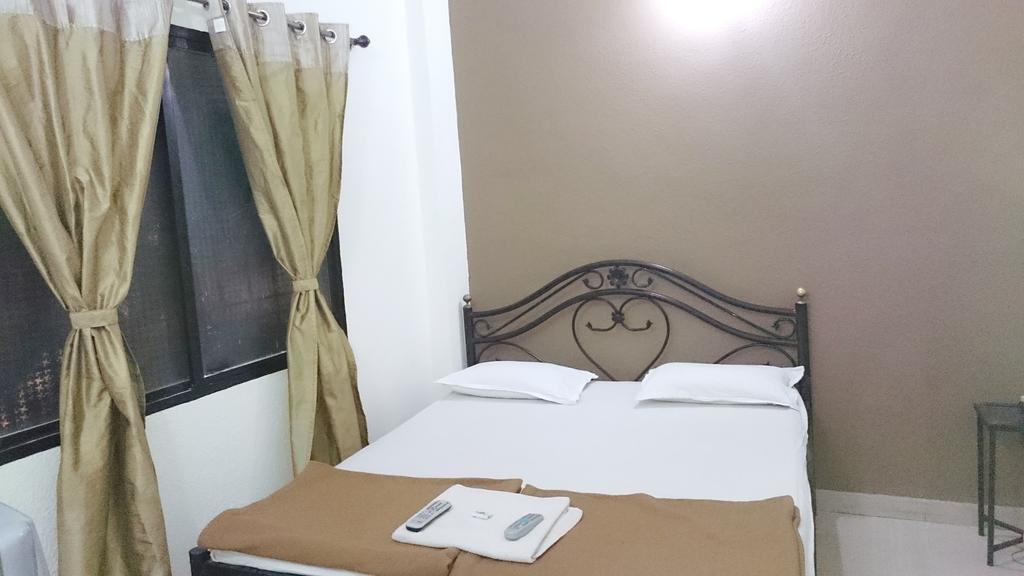 Hotel Preetam Aurangabad Pokój zdjęcie