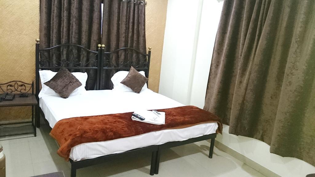 Hotel Preetam Aurangabad Pokój zdjęcie